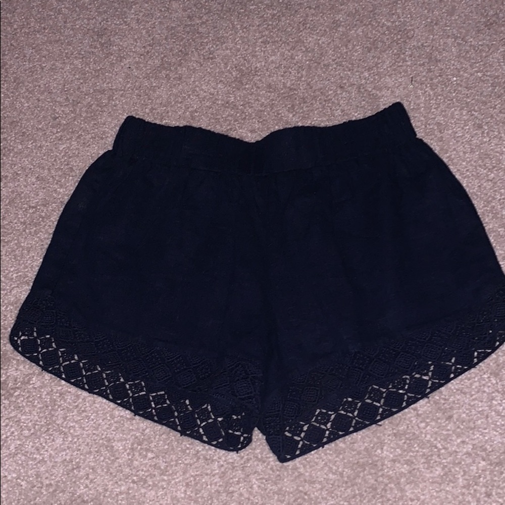 Aeropostle navy flowy shorts.
